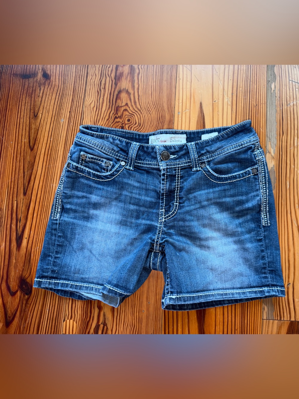 BKE Dakota Denim Shorts Size 27 Y2K Low Rise Stretch Jean Shorts